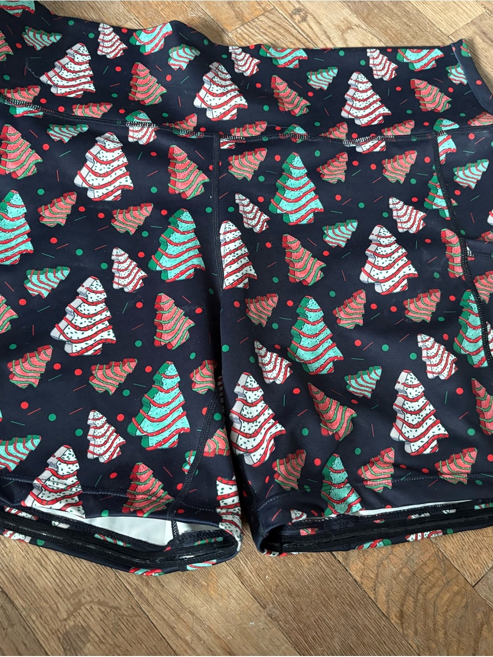 Constantly Varied Gear Black Active Shorts oh Christmas tree Print 5’inseam